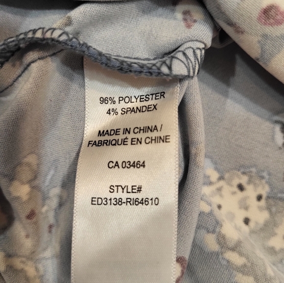 Size Medium Clothing Lot - Picture 10 of 16